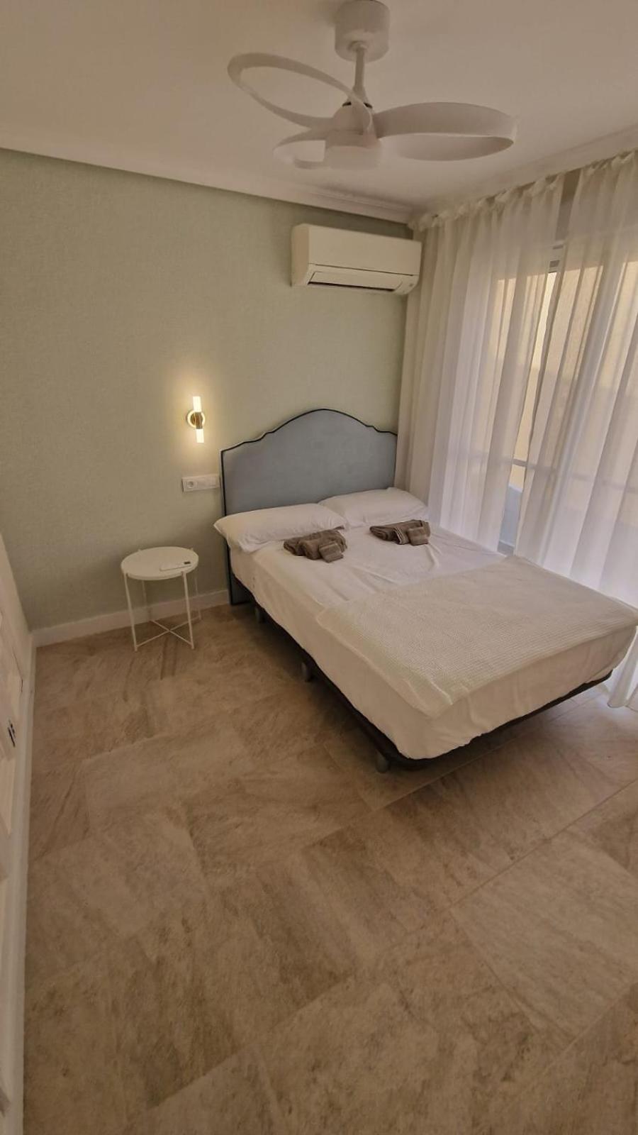 Beachfront Vila Valencia Exteriör bild